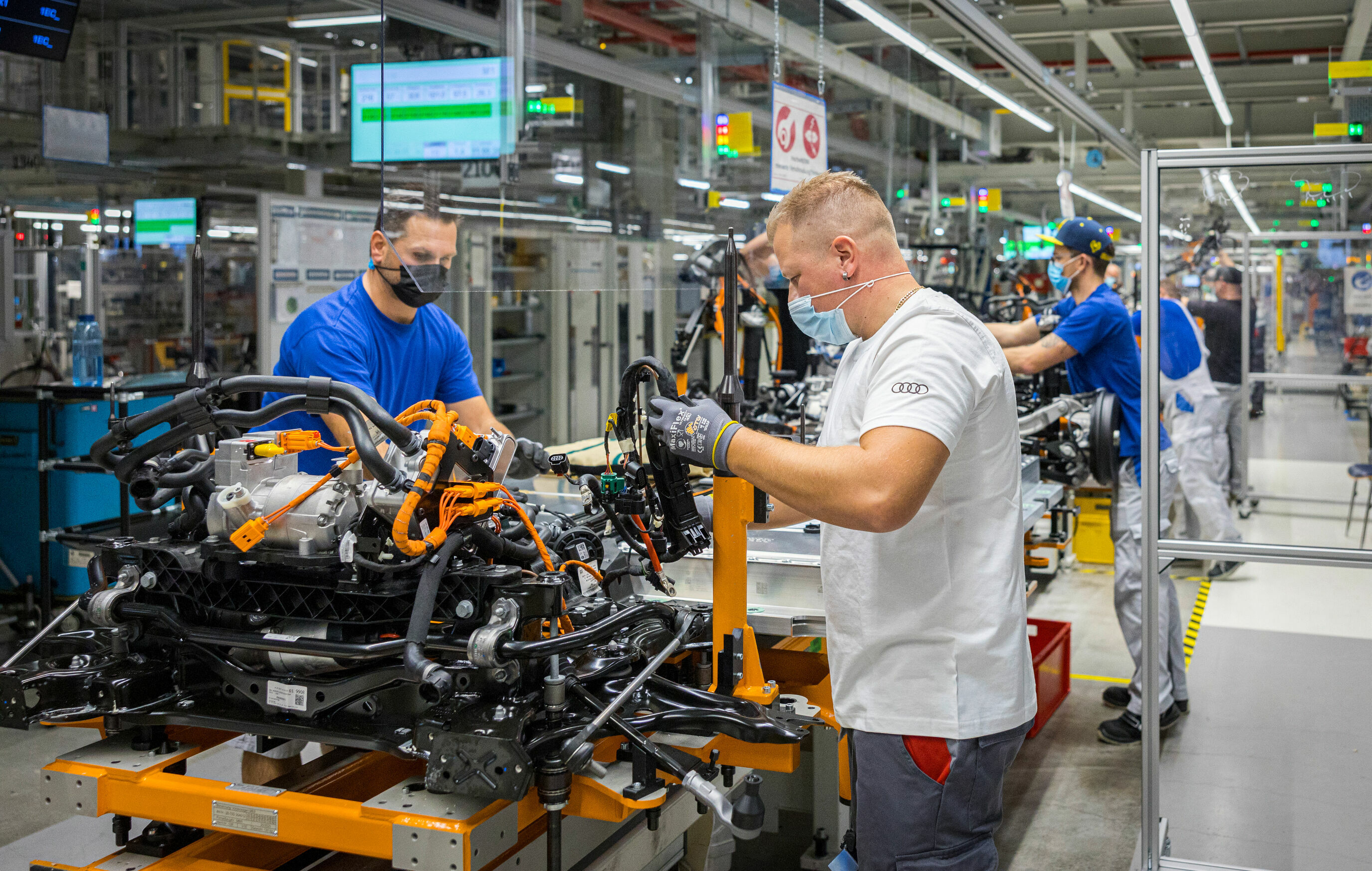 The Audi Q4 e-tron’s success story: in its transition to electromobility, Audi is turning to synergies within the whole group - Audi Q4 e-tron in Zwickau: In its transition to electromobility, Audi is turning to synergies within the whole group.
