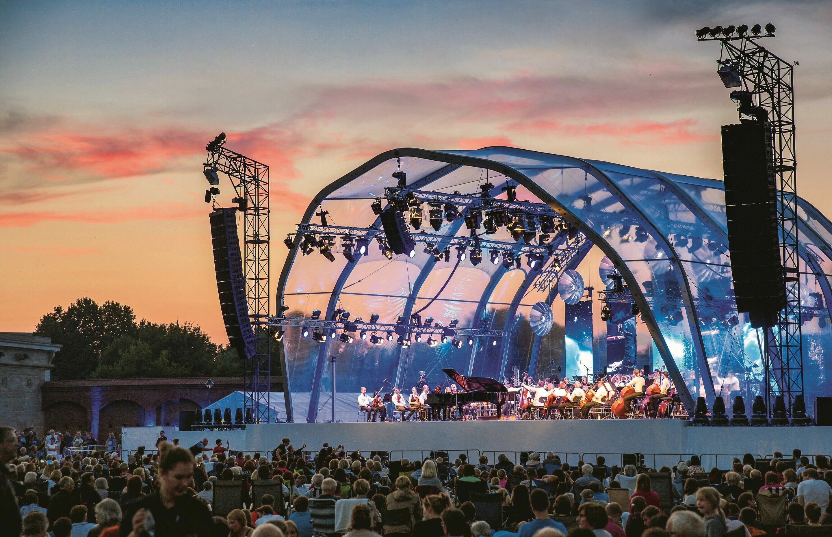 Audi Summer Concerts: All ticket sales to be donated to help Ukraine - Open-air in Klenzepark: The Audi Summer Concerts kick off with a concert by the Munich Philharmonic Orchestra on June 30. This year they are committed to a special task.