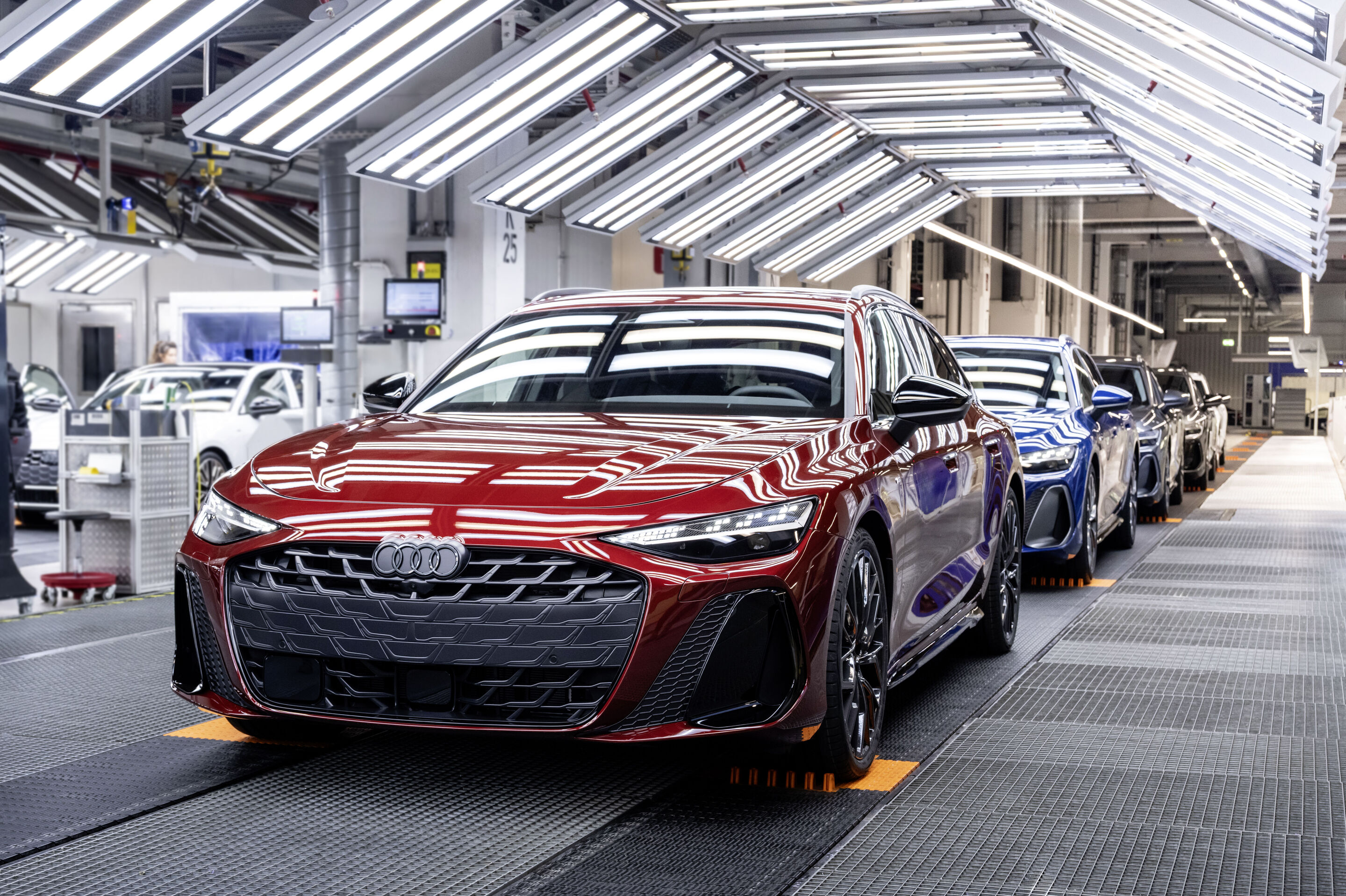 Production of the Audi A6 at the Neckarsulm site - The new A6 in the finishing area