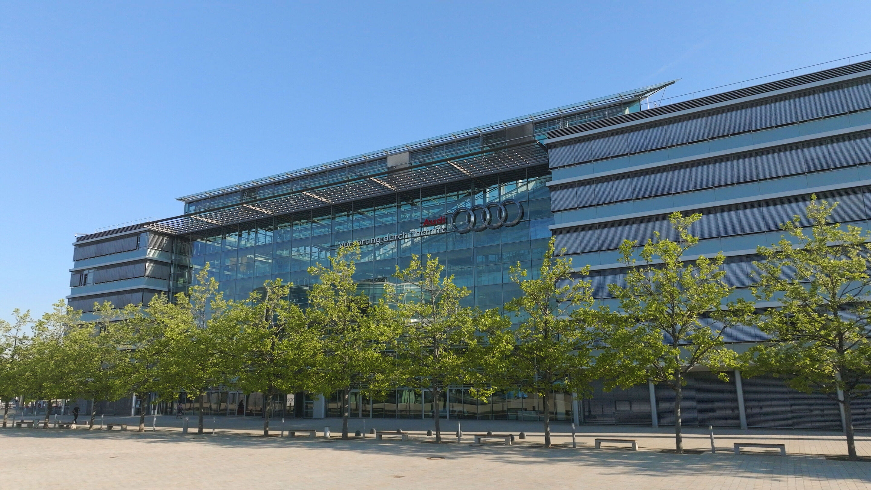 Audi Ingolstadt - Audi Forum with “Market and Customer” building