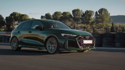 Audi RS 3 competition limited – Trailer (dynamic, vertical)